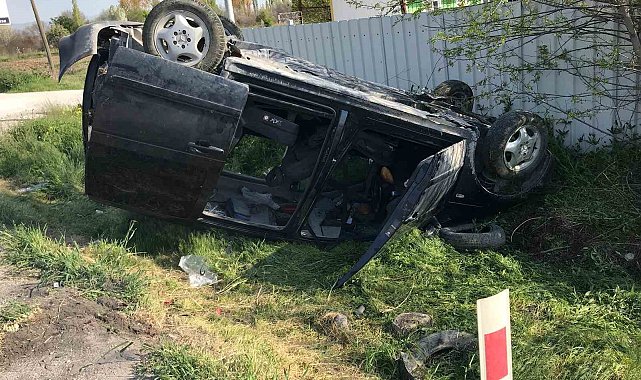 Üç aracın karıştığı kazada 3 yaralı