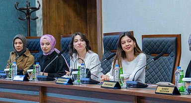 Üniversite yönetimi öğrenci temsilcileriyle bir araya geldi