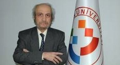 Üniversitenin lojmanında ölü bulundu