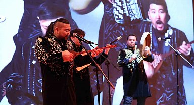 Ünlü Kazak müzik grubu Alatau Serileri, yeni albümünün lansmanını Bağcılar'da yaptı