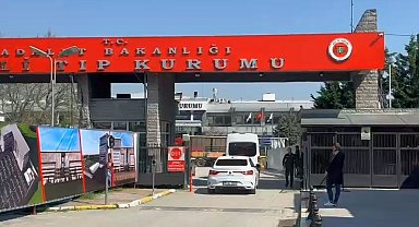 Ünlüler saç ve kan örnekleri alınmak üzere Adli Tıp Kurumu'na getirildi