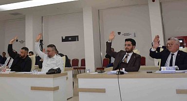 Üyelerin istediği 'İhale ve doğrudan temin dosyaları' gelmemesi tartışması Meclise taşındı