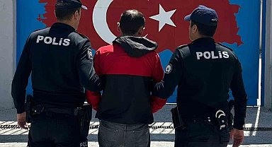 Uyuşturucuyu peçeteye emdirip satıyordu, polis operasyonuyla yakalandı