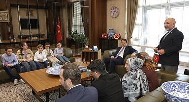 Vali Musa Işın, Kütüphane Haftası'nda okurlarla buluştu