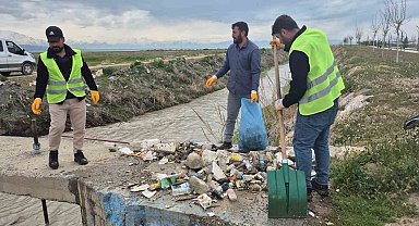 Van Gölü'nün sessiz kahramanları için yol temizliği