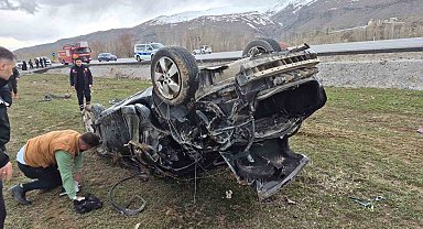 Van'da Muradiye-Çaldıran yolunda kaza: 1 ölü, 2 yaralı