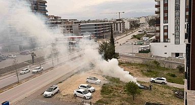 Vatandaşın yaktığı atık yangınını itfaiye ekipleri söndürdü