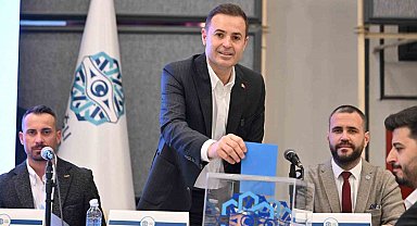 Yağlı Güreş Birliği yeniden 'Ahmet Akın' dedi