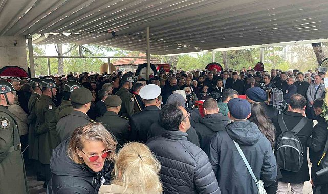 Yalçın Küçük son yolculuğuna uğurlandı