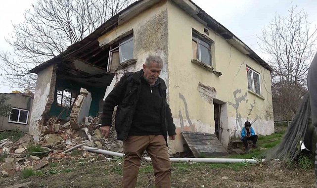 Yan parseldeki inşaat nedeniyle evsiz kaldılar