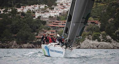 Yaşar'dan üçte üç şampiyonluk