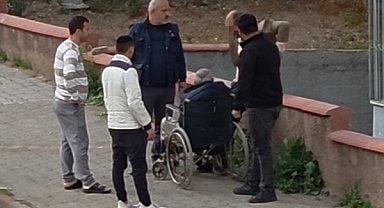 Yaşlı babasına sert çıkan şahıs, yanlış anlaşılınca darp edildi