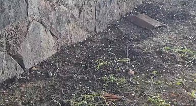 Yavuzeli'nde nohut büyüklüğünde dolu yağdı