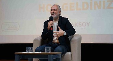 Yazar Tarık Tufan Esenyurt'ta okurlarıyla buluştu