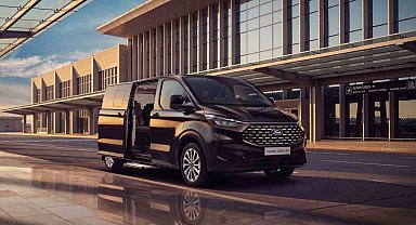 Yeni Ford Tourneo Custom 9+1 satışa sunuluyor
