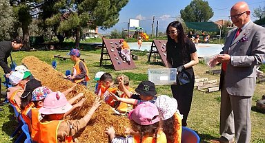 Yenipazar'da mantar atölyesine katılan miniklerden üretime ilk adım