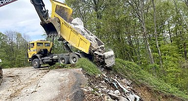 Yenitepe'de heyelan alarmı, stabilizasyon çalışmaları başlatıldı