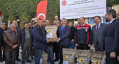 Yozgat'ta 676 paket yerli ve milli ayçiçeği tohumu dağıtıldı