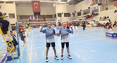 Yunusemre'nin altın kızları Türkiye üçüncüsü oldu