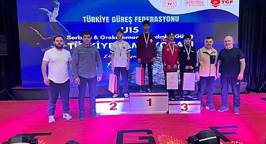 Yunusemreli güreşçi Kalay'dan bronz madalya