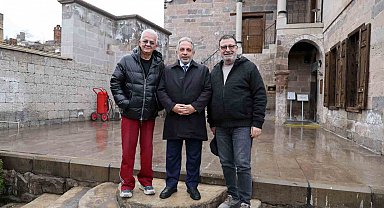 Zafer Algöz'den Sahaaflar Çarşısı'na tam not