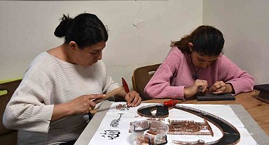 Zihinsel engelli Beyza filografi sanatıyla hayata tutunuyor