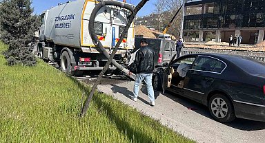 Zonguldak'ta belediye aracının karıştığı zincirleme kazada 4 kişi yaralandı