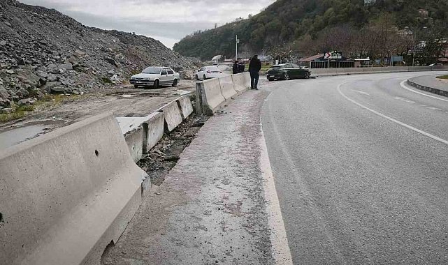 Zonguldak'ta kontrolden çıkan araç kaza yaptı