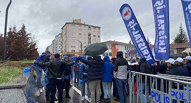1 Mayıs yürüyüşleri geniş güvenlik önlemleriyle başladı