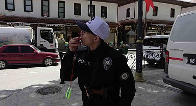 15 yıldır evinde polis üniformasıyla gezen Mert'in polis olma hayali gerçek oldu