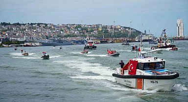 'Gemilerin Denizden Tören Geçişi'ne yoğun ilgi