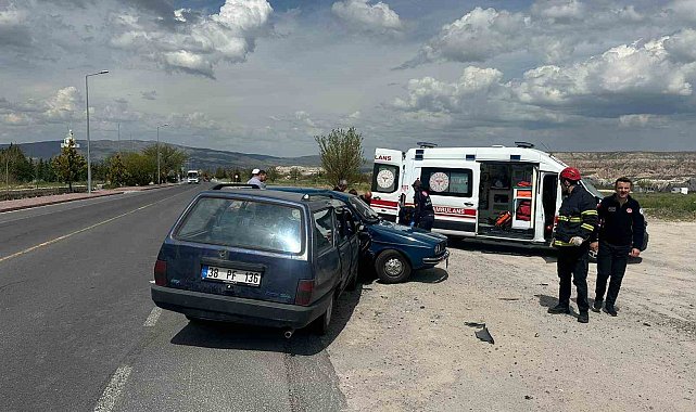 4 kişinin yaralandığı kaza güvenlik kameralarına yansıdı