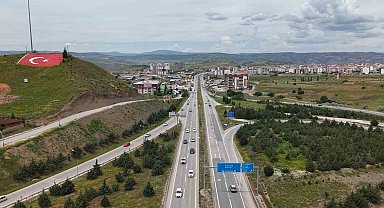 43 ilin bağlantı noktasında yolların son durumu havadan görüntülendi