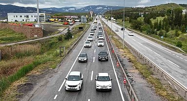 43 ilin geçiş noktasında trafik yoğunluğu arttı
