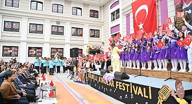 600 çocuktan dev koro performansı