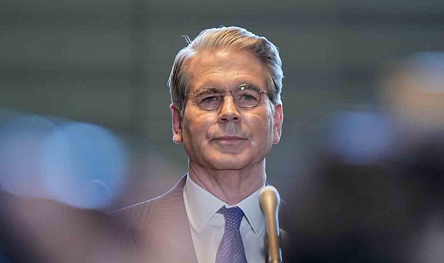 ABD Hazine Bakanı Bessent: " Çin için boğazın yeniden açılması büyük ölçüde kendi çıkarlarına"