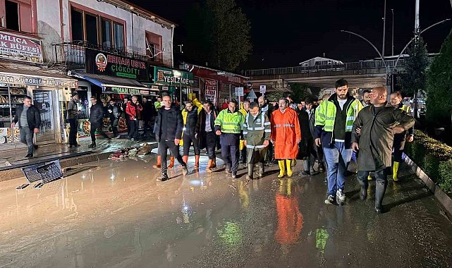 AFAD: "Su baskınlarının yol açtığı olumsuzlukları bertaraf etmek üzere bin 513 personel ve 196 AFAD gönüllüsü ile müdahale hizmetleri yerine getirilmiştir"