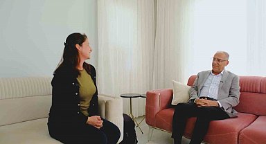 Afetzede aile Antakya Belediyesi'nin Yerinde Dönüşüm Projesi'yle yeni yuvasına kavuştu