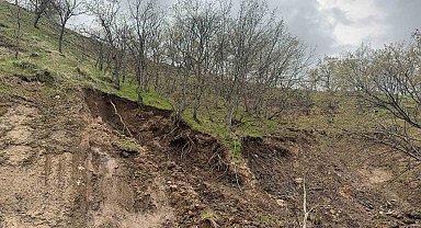 Afyonkarahisar'da tabiat parkı yolu heyelan nedeniyle ulaşıma kapandı