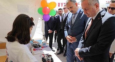 Ağrı'da "Bilim Dolu Günler Bilim Şenliği" başladı