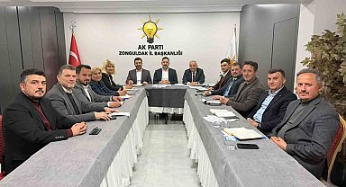 AK Parti İl Başkanlığı'nda değerlendirme toplantısı gerçekleştirildi