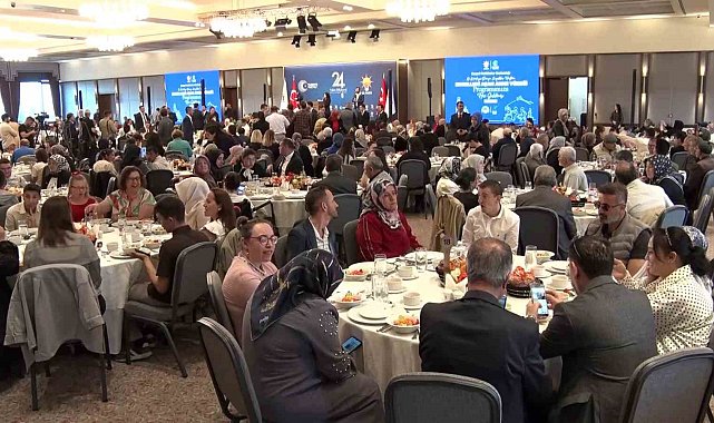 AK Parti'den 'Engelleri Aşan Anne Yüreği' programı