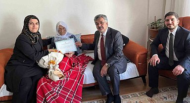 AK Parti'den en yaşlı ve en genç üyeye ziyaret