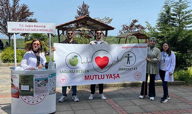 Akçakoca bahar şenlikleri'nde sağlık standına yoğun ilgi
