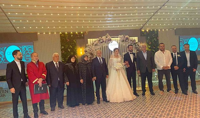 Akdağ ve Sezer ailelerinin mutlu günü