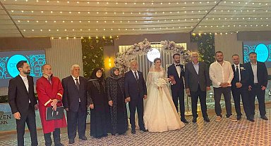 Akdağ ve Sezer ailelerinin mutlu günü