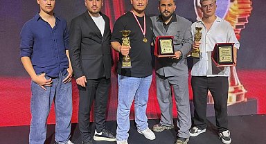 Akhisarlı berberler dünya sahnesinde jüri koltuğunda