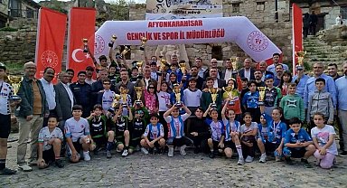 Akhisarlı pedallar Afyon'da zirve yaptı