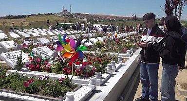 Akranı tarafından 16 yaşında 17 bıçak darbesiyle öldürülen Abdülbaki doğum gününde unutulmadı