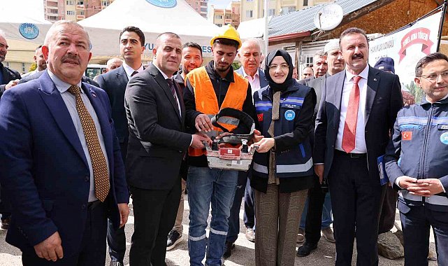 Akyurt'ta hanımlar lokali, taziye evi ve gündüz bakımevinin temelleri atıldı